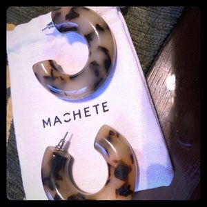 Blonde Tortoise Shell Hoops, Machete